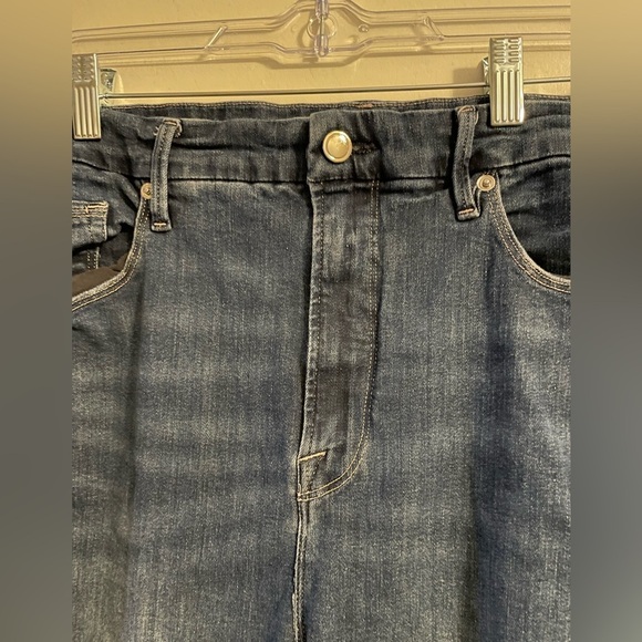 Good American Good Legs Crop Jeans Size 22 - Picture 7 of 12
